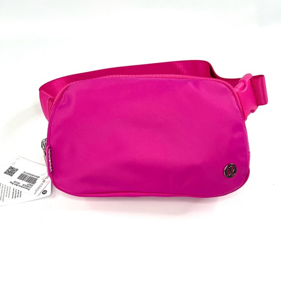 Lululemon Everywhere Belt Bag Sonic Pink Extended Strap - Picture 7 of 11